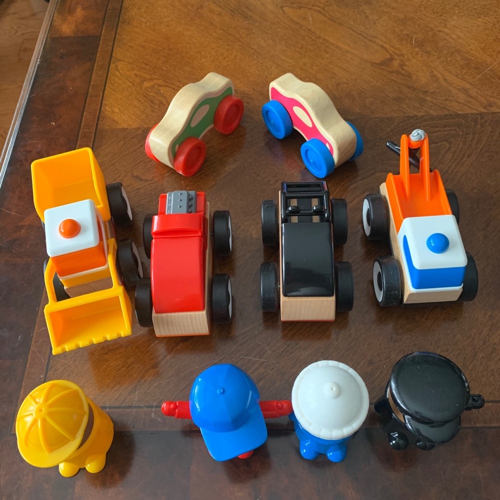 👑 HOST PICK 👑 Small lot of toddler toys